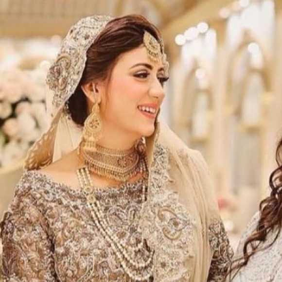 Meet your Posher, Sana - Picture 1 of 1